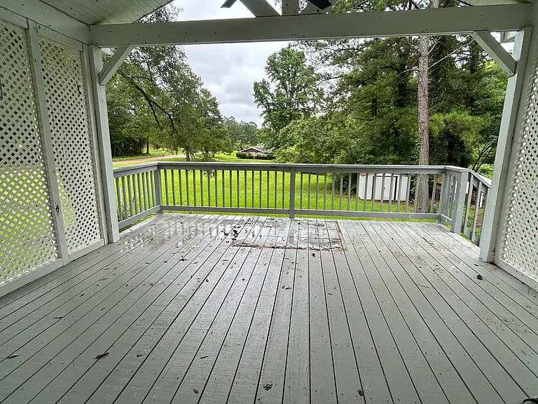 614 Boston Rd — Photo 21