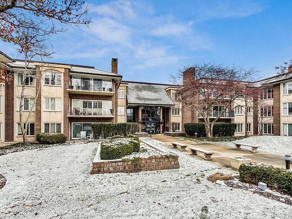 Zillow Oak Brook Club Condos For Sale