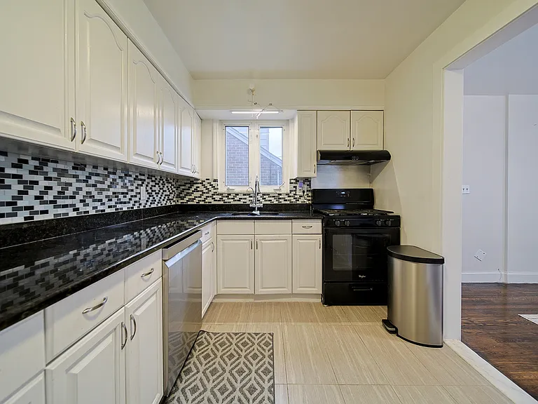 2244 Linwood Ave #1 — Photo 7