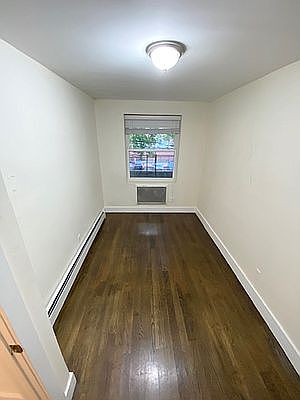 4th image of 568 Quincy St #3