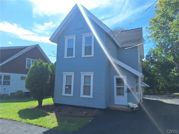 132 Hatch St, Syracuse, NY 13205