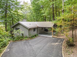 190 Eastshore Dr N, Lake Toxaway, NC 28747