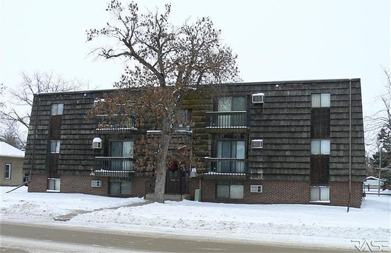 1st image of 936 McMillan St