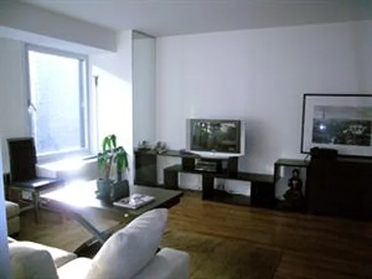 Rented by LuckyChaim Inc | media 18