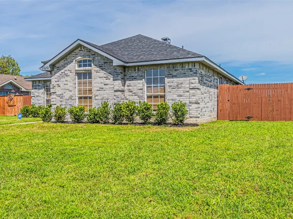 1349 Harvest Hill Ln, Lancaster, TX 75146