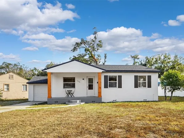 1215 Nicholson St, Clearwater, FL 33755