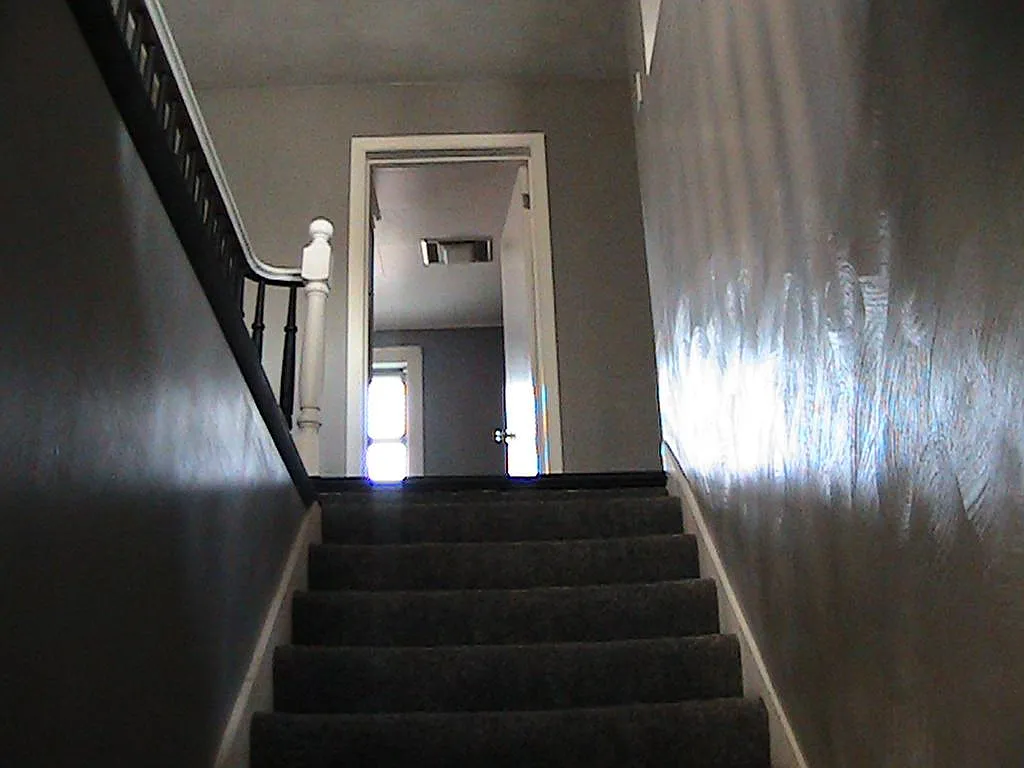 2 bed, $1,000 — Photo 2
