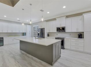 9111 Crystal Ct, Naples, FL 34120