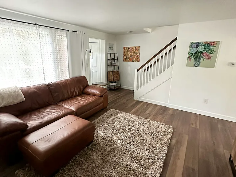 14 Westminster Dr — Photo 9