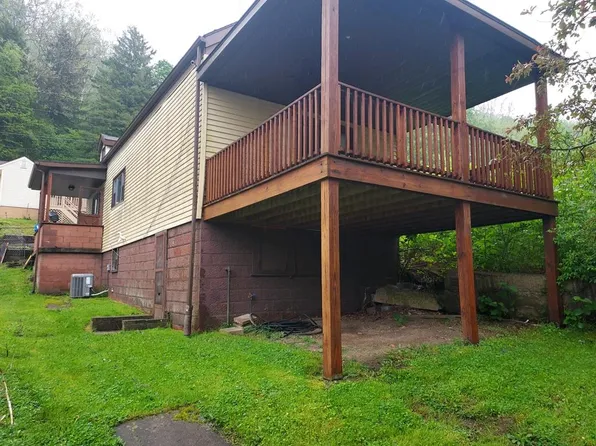 92 Roosevelt Avenue, Benwood, WV 26031