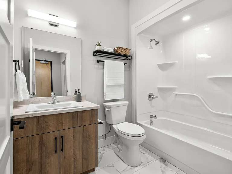 25 Capital Dr #THE EMERALD — Photo 36