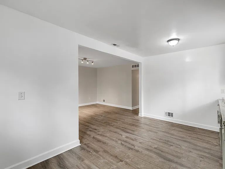 15824 Dacosta St — Photo 5