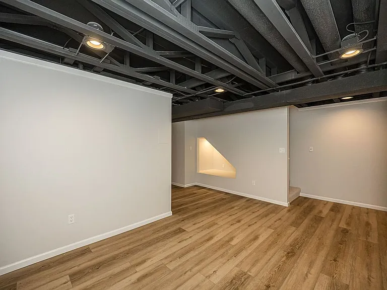 114 Willott Square Dr — Photo 14