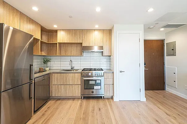 Rented by Luxhome LLC | media 11