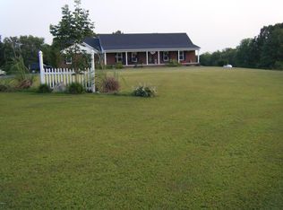 686 S Campbell Ln, Bedford, KY 40006