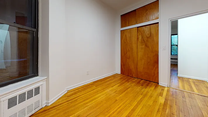 Rented by Bond New York | media 5