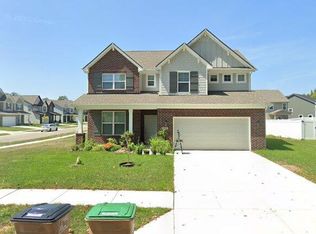 2808 Poplar Woods Ln, Columbus, IN 47203