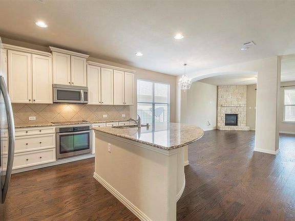 4th image of 8008 Choctaw Ln