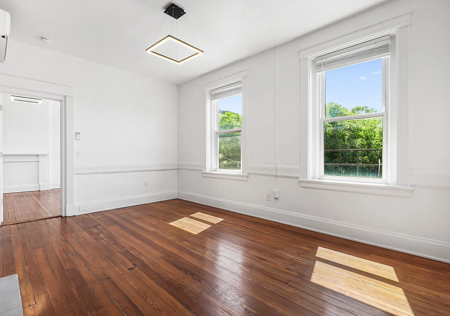 150 East Clifton Ave — Photo 4