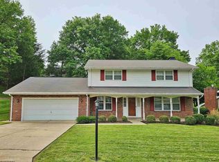 122 Valley Dr, Bridgeport, WV 26330