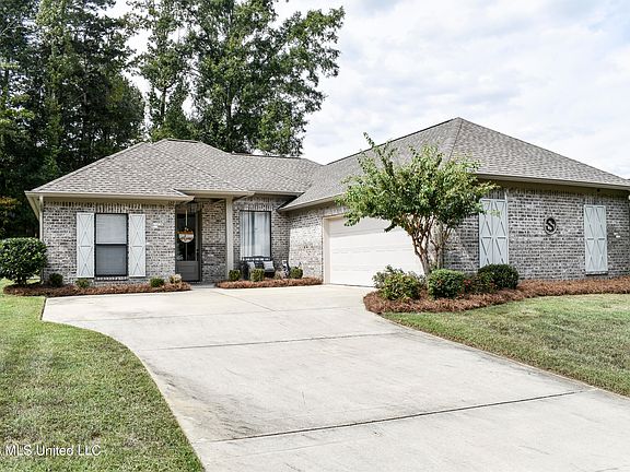 3rd image of 127 Woodburn Way