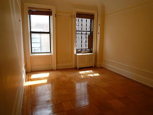 Rented by Raz Realty | media 23