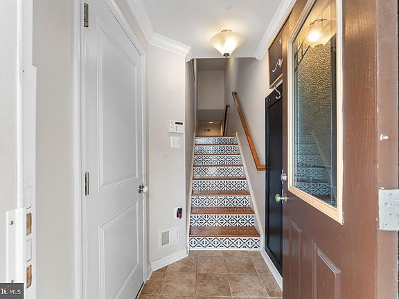 3rd image of 588 Fox River Hills Way