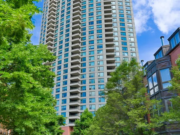 501 N Clinton St APT 2805, Chicago, IL 60654