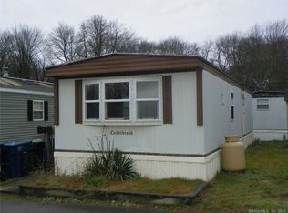 11 Woodland Dr, Waterford, CT 06385