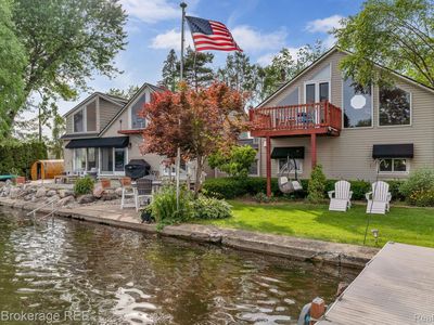 9381 Bonnie Briar St, White Lake, MI, 48386