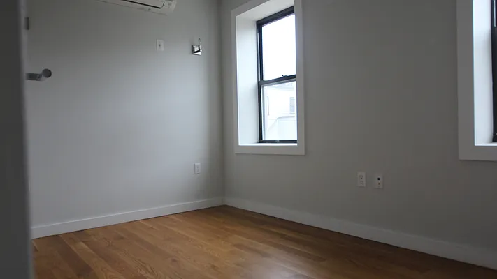 Rented by Nooklyn NYC LLC | media 70
