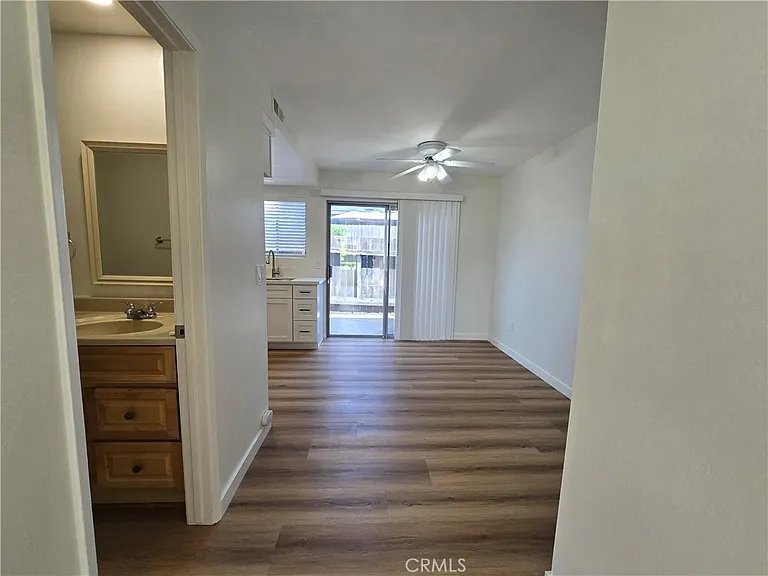 160 Greentree Ln — Photo 12