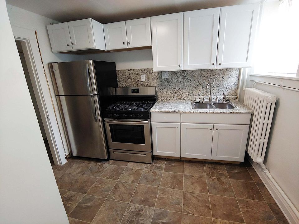 1st image of 1514 Portland Ave #5