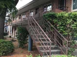 3828 S Edmunds St APT 4, Seattle, WA 98118