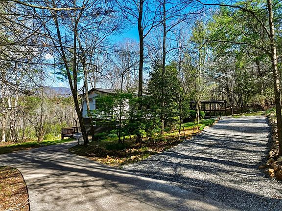 4th image of 361 Rising Star Rd