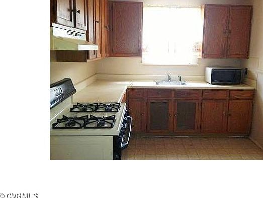 5th image of 2211 Farrand St