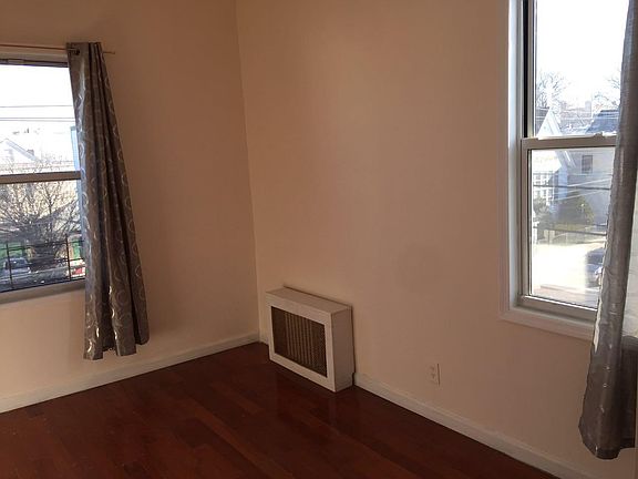2nd image of 12212 18th Ave
