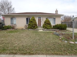 12123 Ontario Dr, Sterling Heights, MI 48313