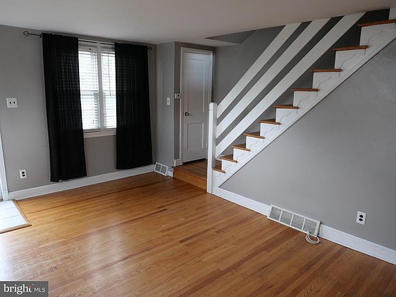 5th image of 1146 Hollywood Ave