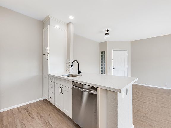 2nd image of 91-284 Hanapouli Cir