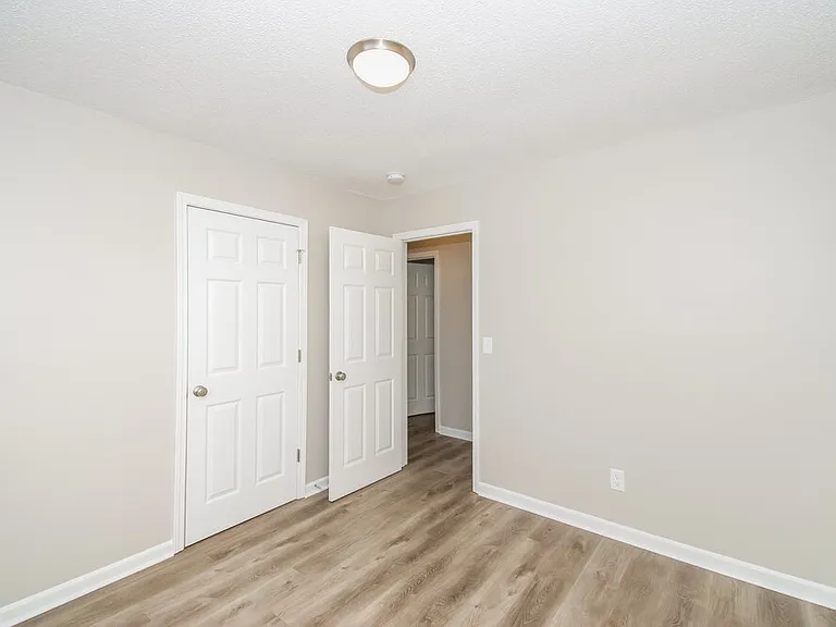 116 Brentwood Ct — Photo 17