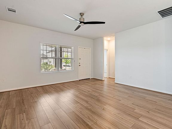 3rd image of 302 Timber Brook Dr