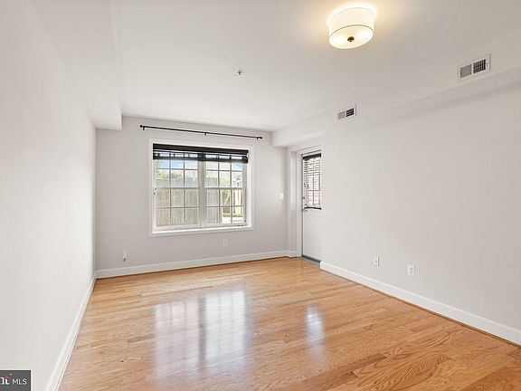 4th image of 231 N Thomas St Unit 105