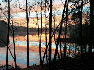 1892 Lake Lucerne Dr, Lilburn, GA 30047