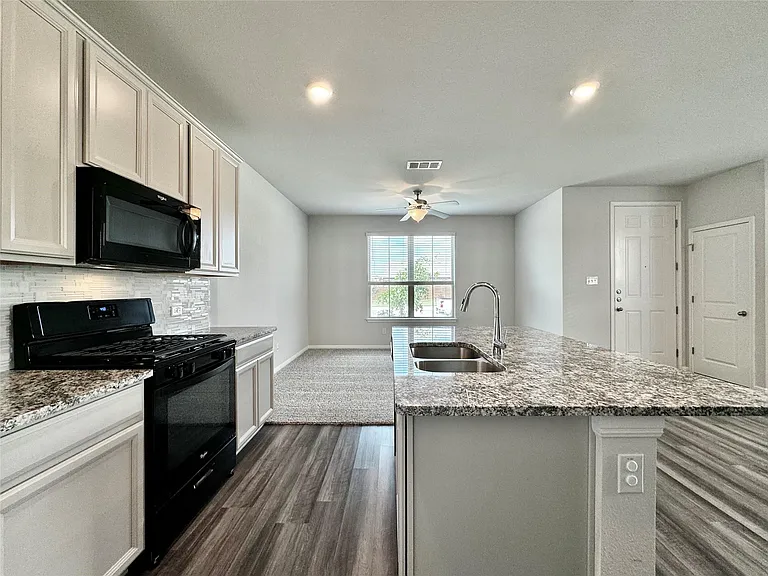 5701 Pleasanton Pkwy — Photo 8