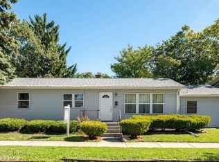 421 N Loucks St, Aurora, IL 60505