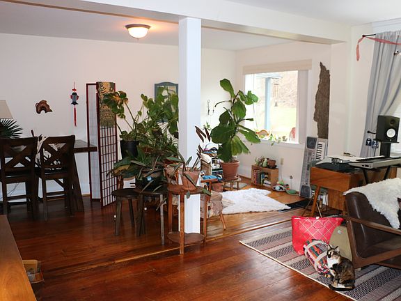 2nd image of 23-25 Maple Ave #23A