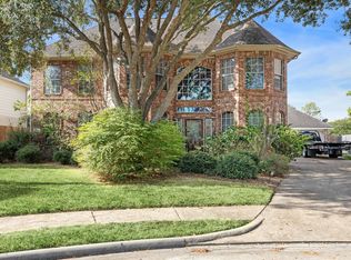 1510 Pine Creek Dr, Pearland, TX 77581