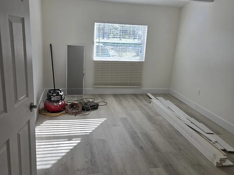 8118 Macoma Dr NE — Photo 5