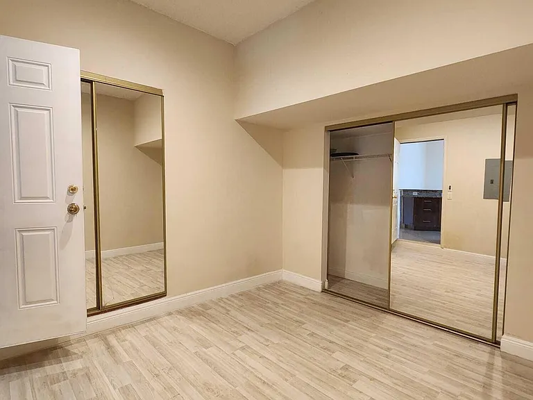 7705 Forest Green Ln — Photo 37
